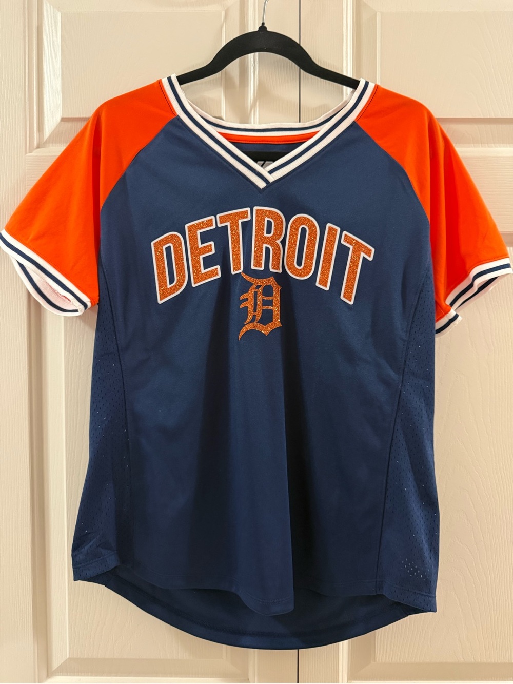 Majestic Detroit Tigers Glitter Jersey Top Women’s M MLB Mesh V-Neck Orange Navy